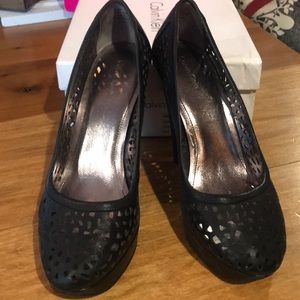 Calvin Klein leather cut out pumps size 9